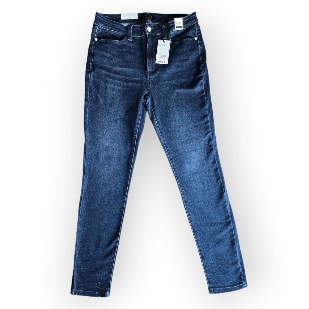 NWT JUDY BLUE MID RISE MEDIUM WASH SKINNY FIT STRETCHY JEANS SIZE 13/31
